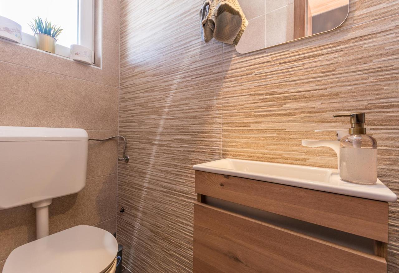 Villa Lucija Biograd Na Moru Eksteriør billede